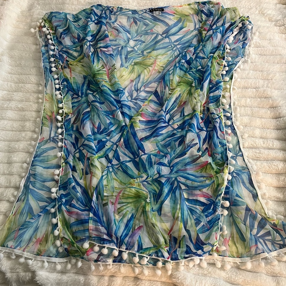 VENUS Blue and Green Tropical Print Beach Cover up